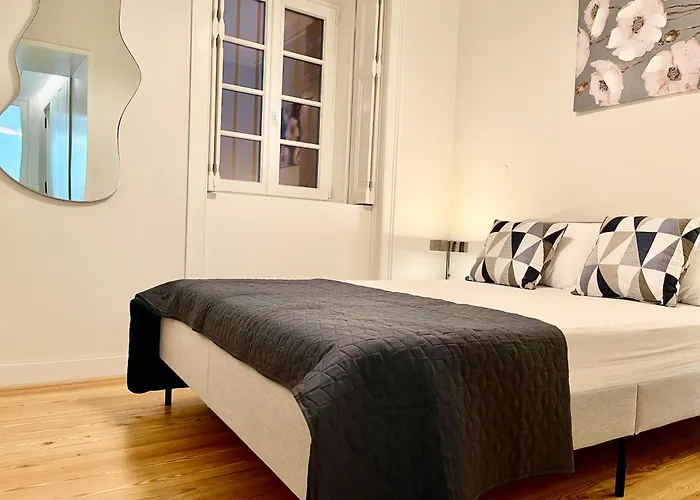 Homie In Apartment Lisbon